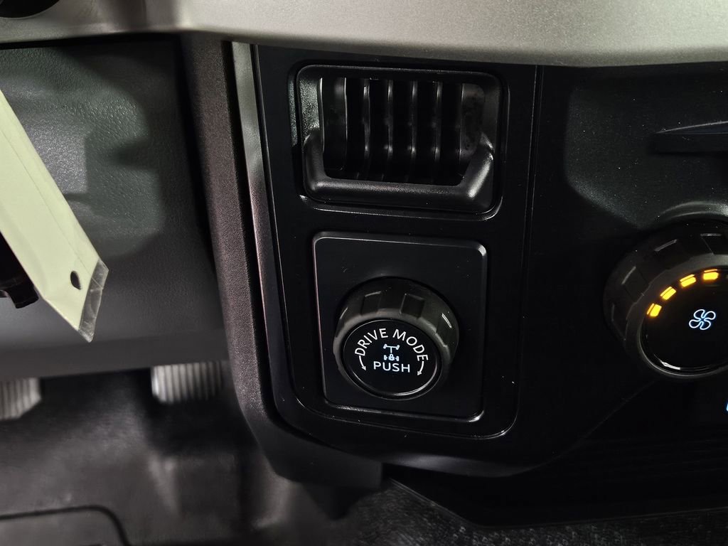 Used 2025 Ford F350 XL w/ XL Chrome Package image 15