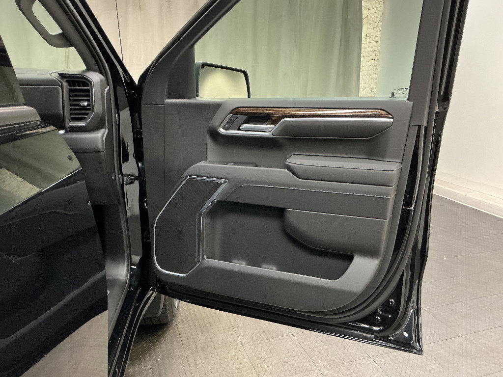 New 2026 GMC Sierra 1500 Elevation image 26