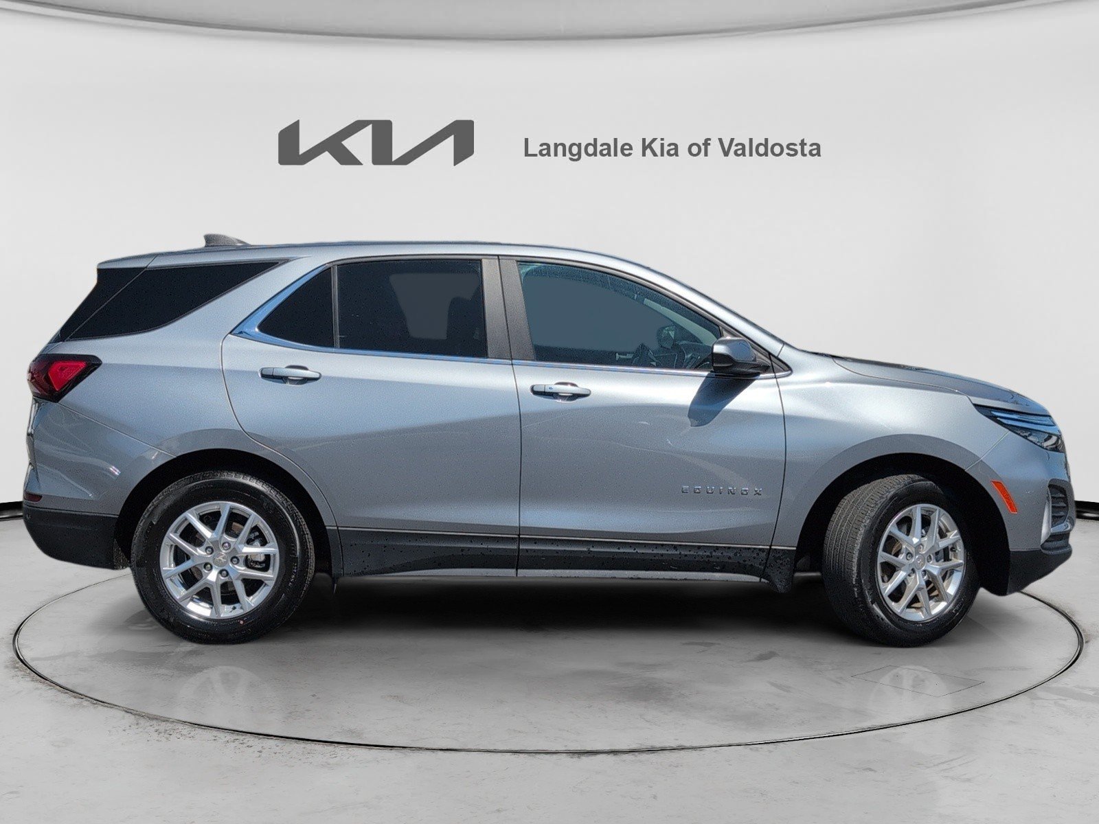 Used 2024 Chevrolet Equinox LT FWD image 3