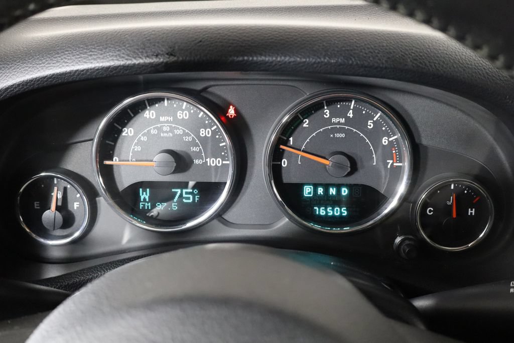 Used 2012 Jeep Wrangler Unlimited Sahara w/ Dual Top Group AWD/4WD image 24
