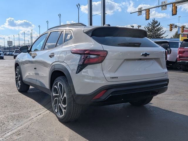New 2026 Chevrolet Trax RS w/ Sunroof Package image 5