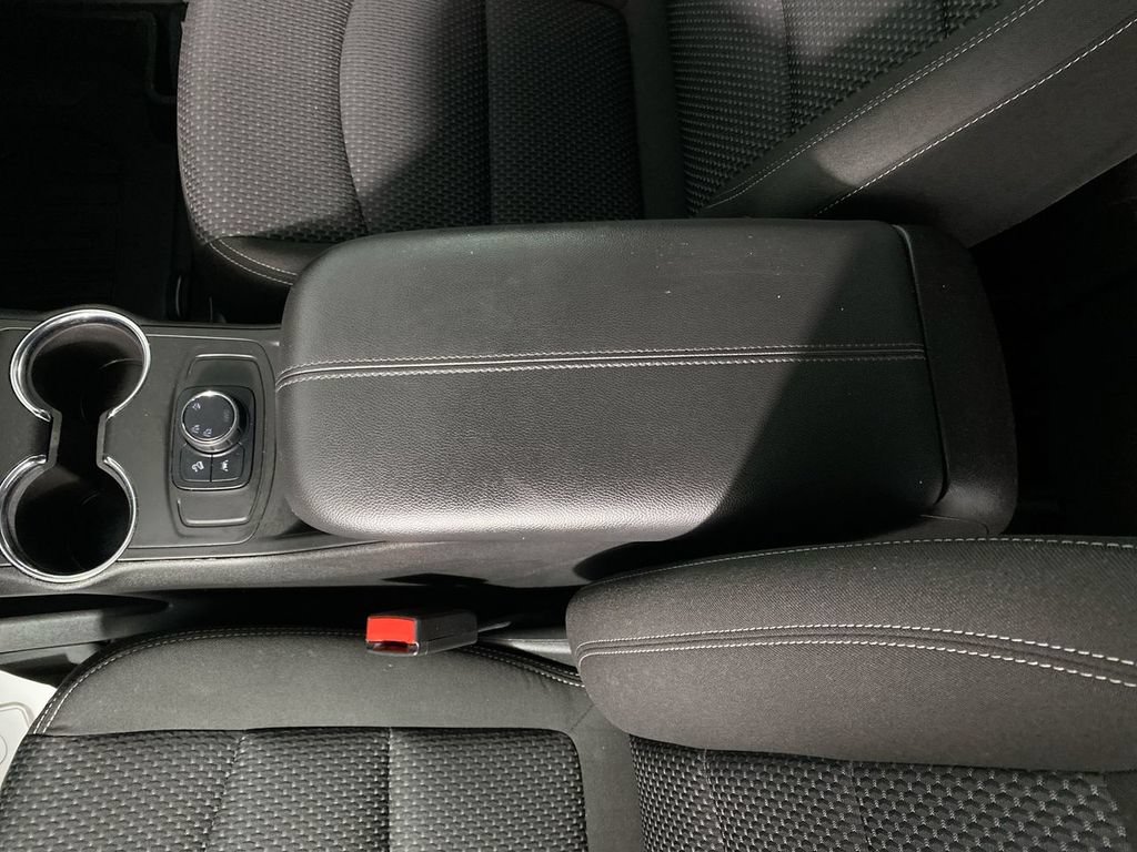 Used 2023 GMC Terrain SLE AWD/4WD image 20