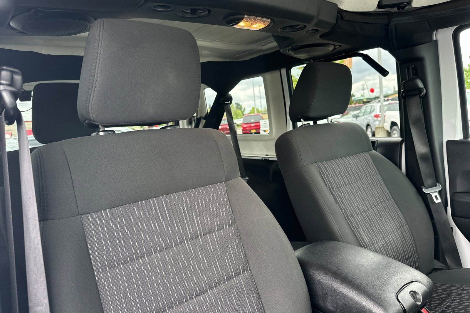 Used 2012 Jeep Wrangler Unlimited Sport AWD/4WD image 17