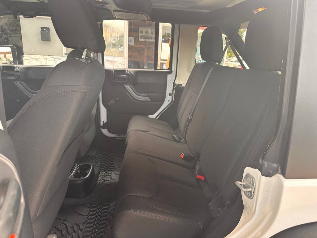 Used 2015 Jeep Wrangler Unlimited Sport w/ Connectivity Group AWD/4WD image 17