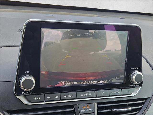 Used 2025 Nissan Altima 2.5 SV FWD image 13