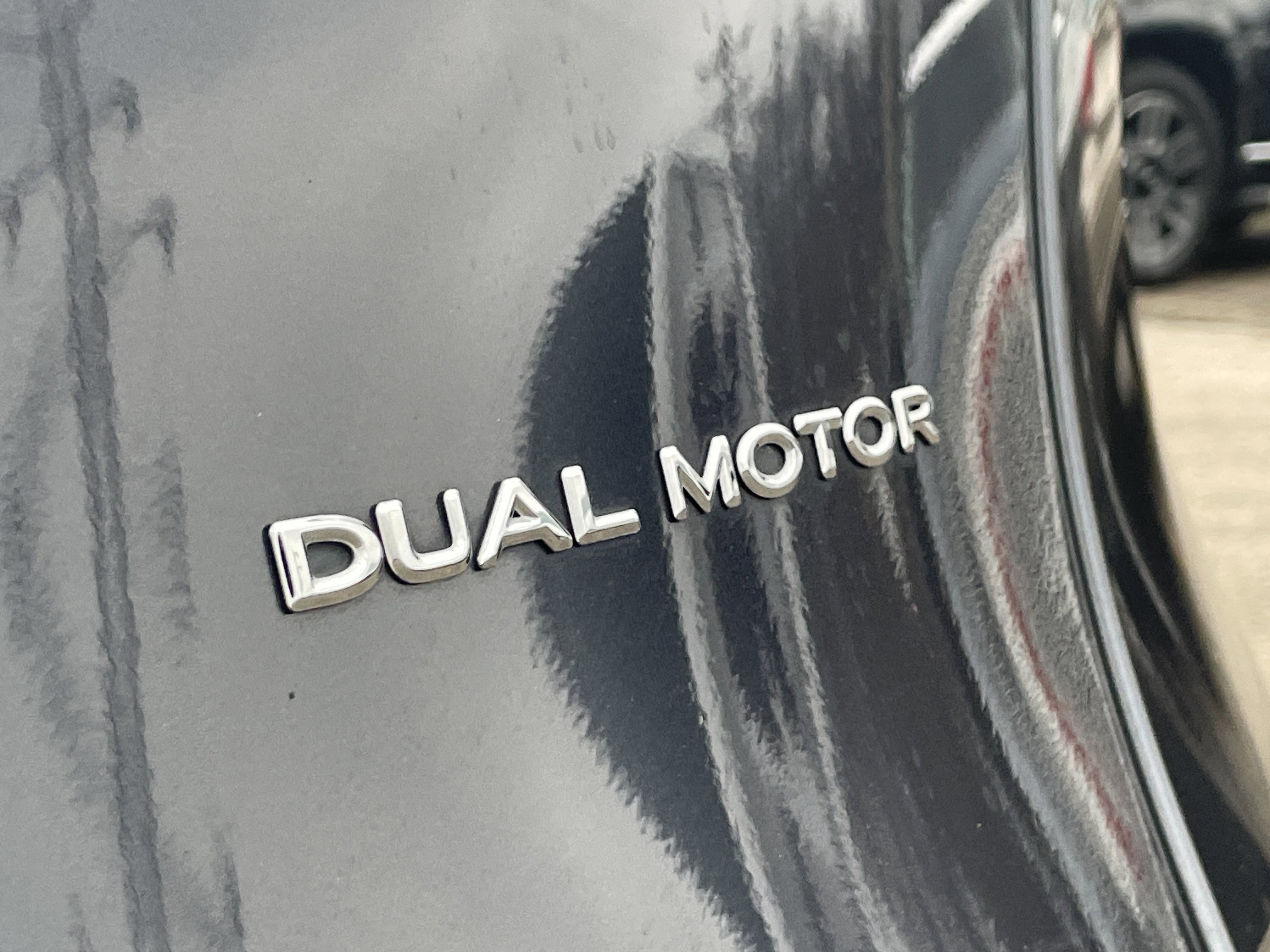 Used 2022 Tesla Model Y Long Range image 28