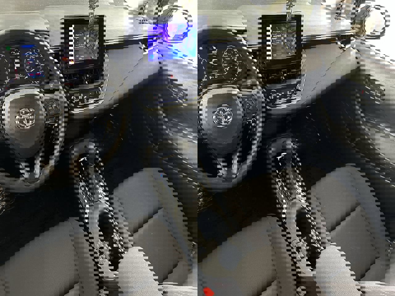 Used 2024 Toyota Corolla LE image 23