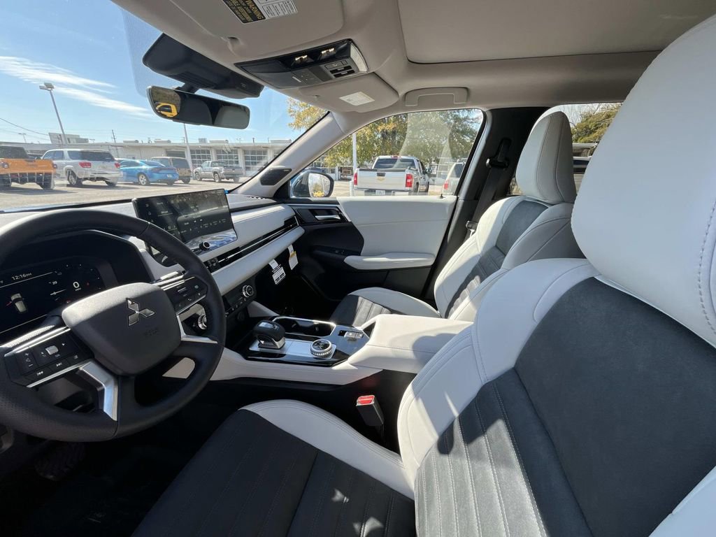 New 2026 Mitsubishi Outlander SE FWD image 9