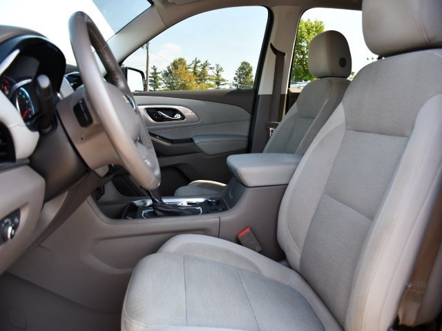 Used 2019 Chevrolet Traverse LT image 16