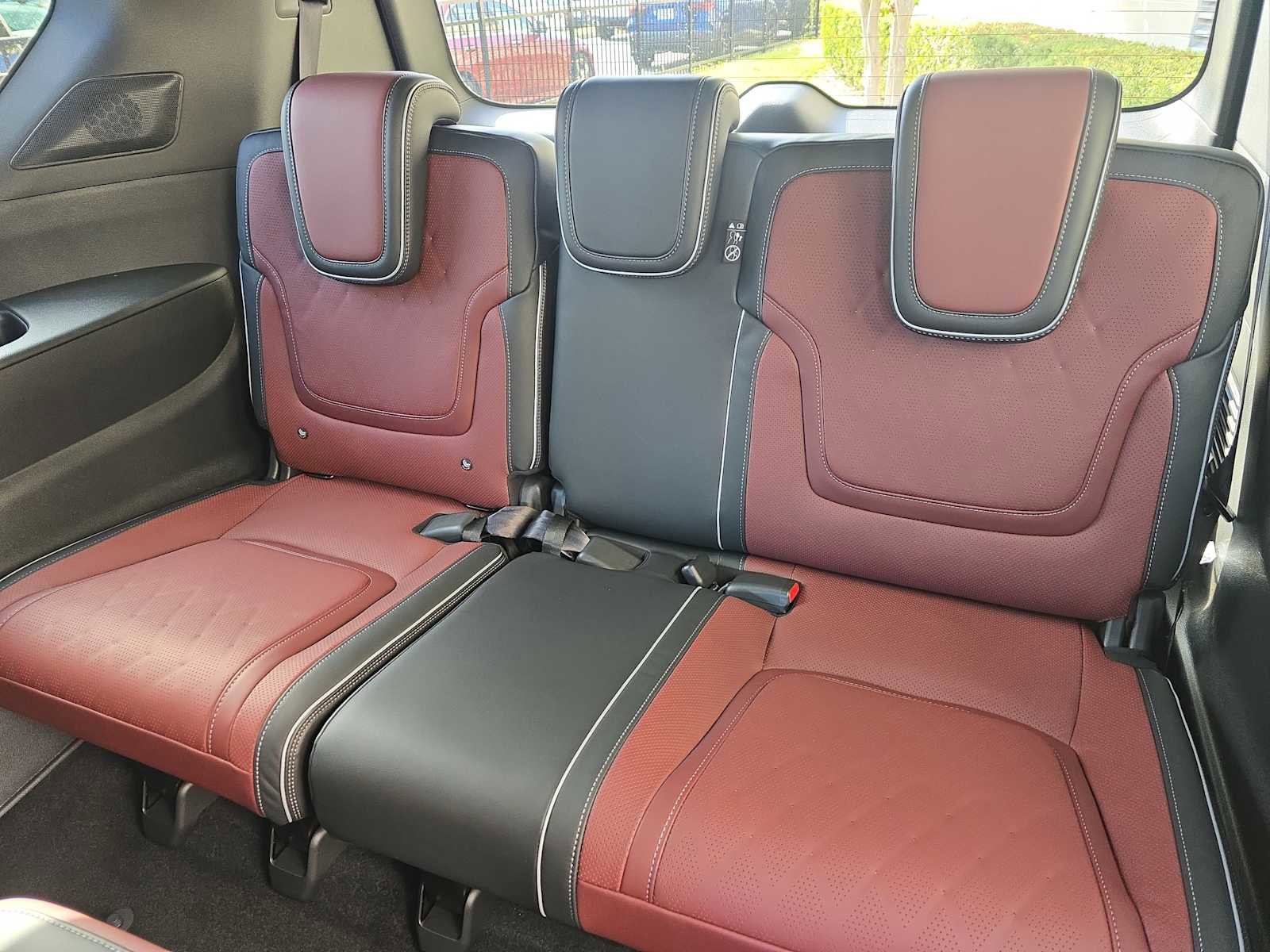 New 2026 INFINITI QX80 Autograph w/ Premium Cargo Package image 11