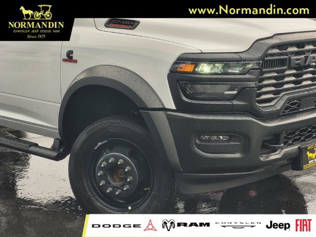 New 2026 RAM 5500 Tradesman AWD/4WD image 3