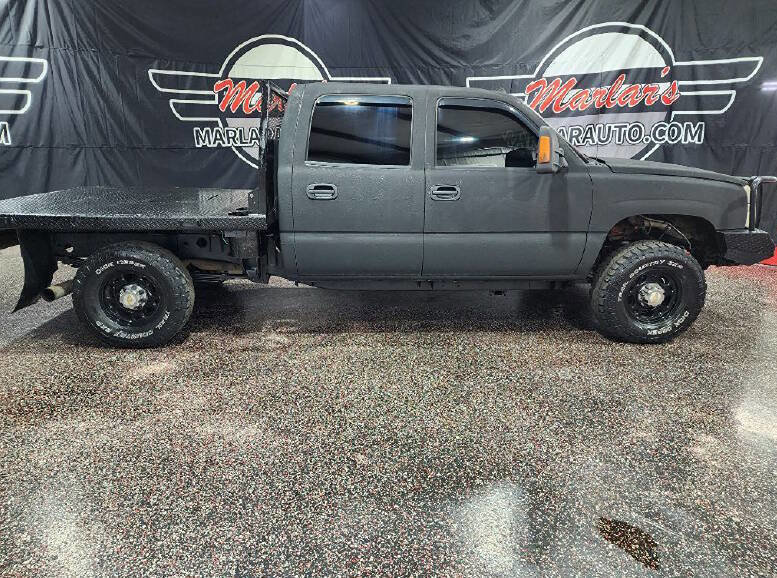 Used 2004 Chevrolet Silverado 2500 LT w/ Skid Plate Package AWD/4WD image 8