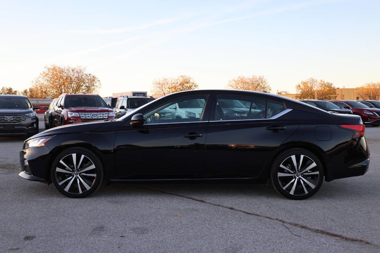 Used 2022 Nissan Altima 2.5 SR FWD image 8