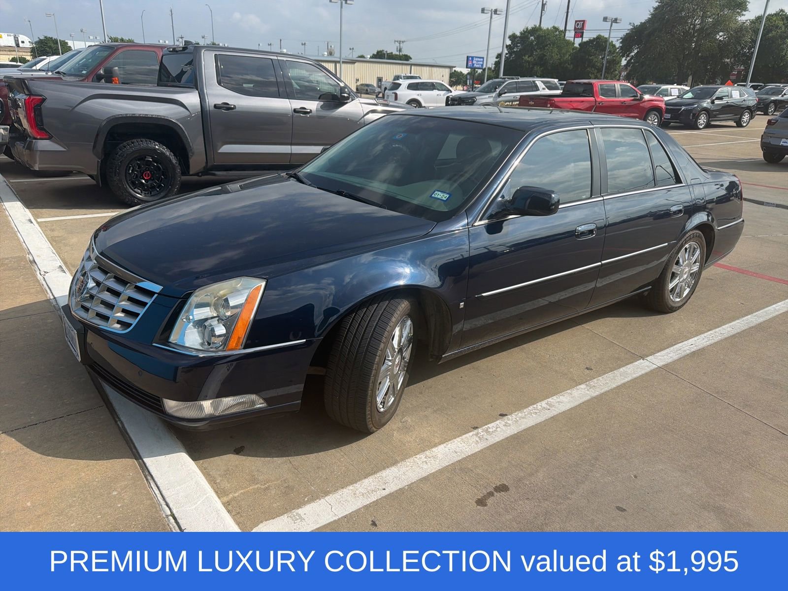 Used 2008 Cadillac DTS FWD image 3