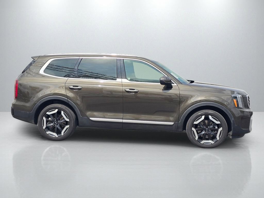 Used 2025 Kia Telluride S AWD/4WD image 4