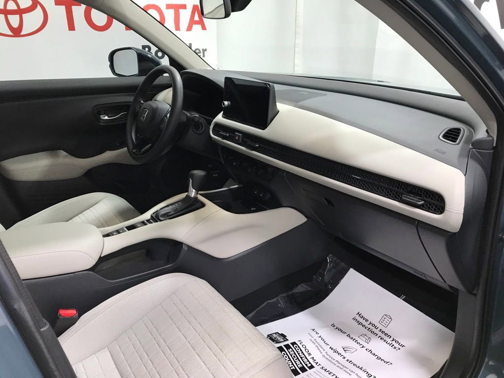 Used 2026 Honda HR-V LX image 8
