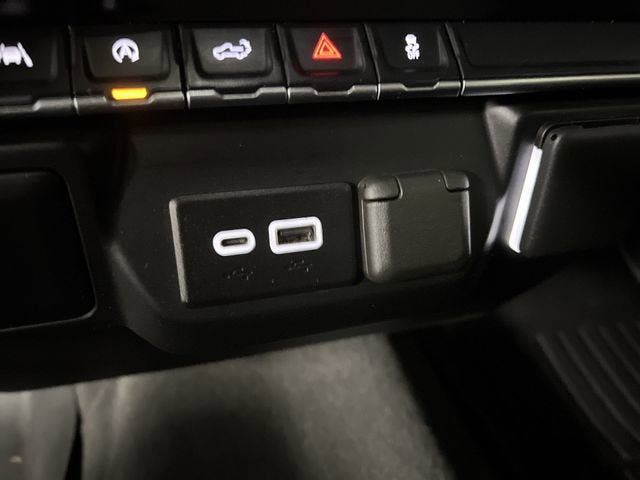 Certified 2022 Chevrolet Silverado 1500 Custom image 34