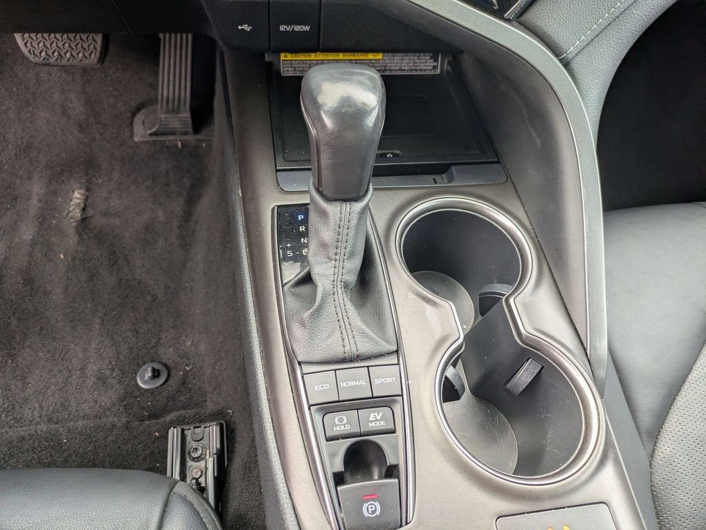 Used 2021 Toyota Camry XSE w/ Navigation Upgrade Package image 18