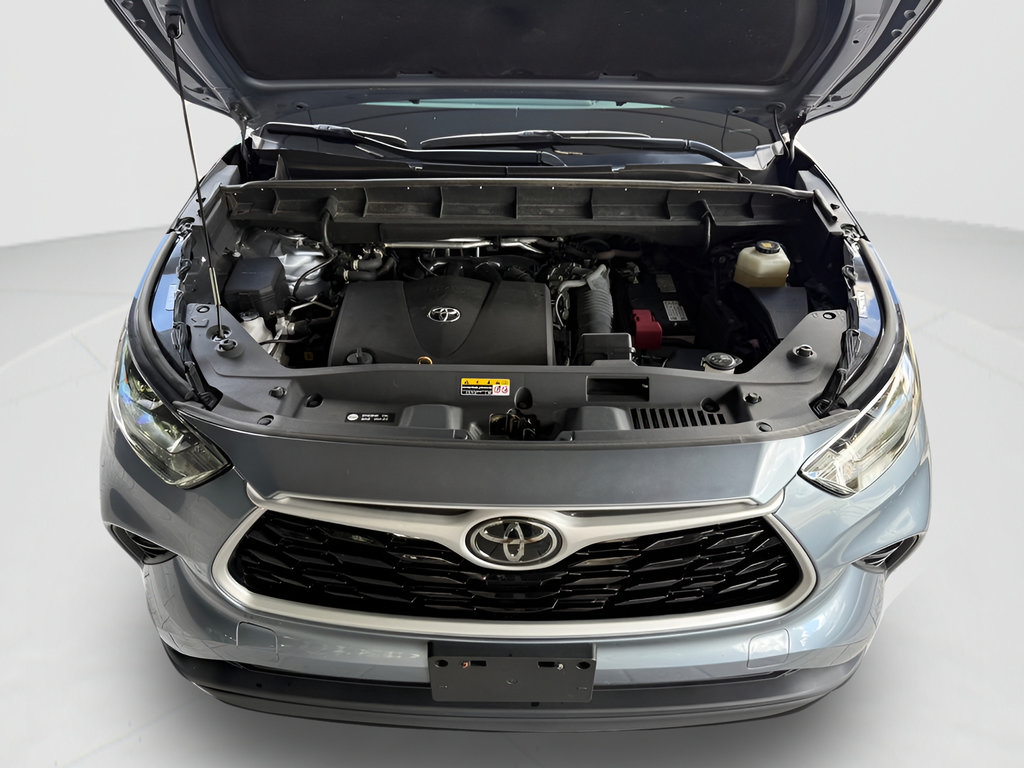 Used 2022 Toyota Highlander XLE AWD/4WD image 27