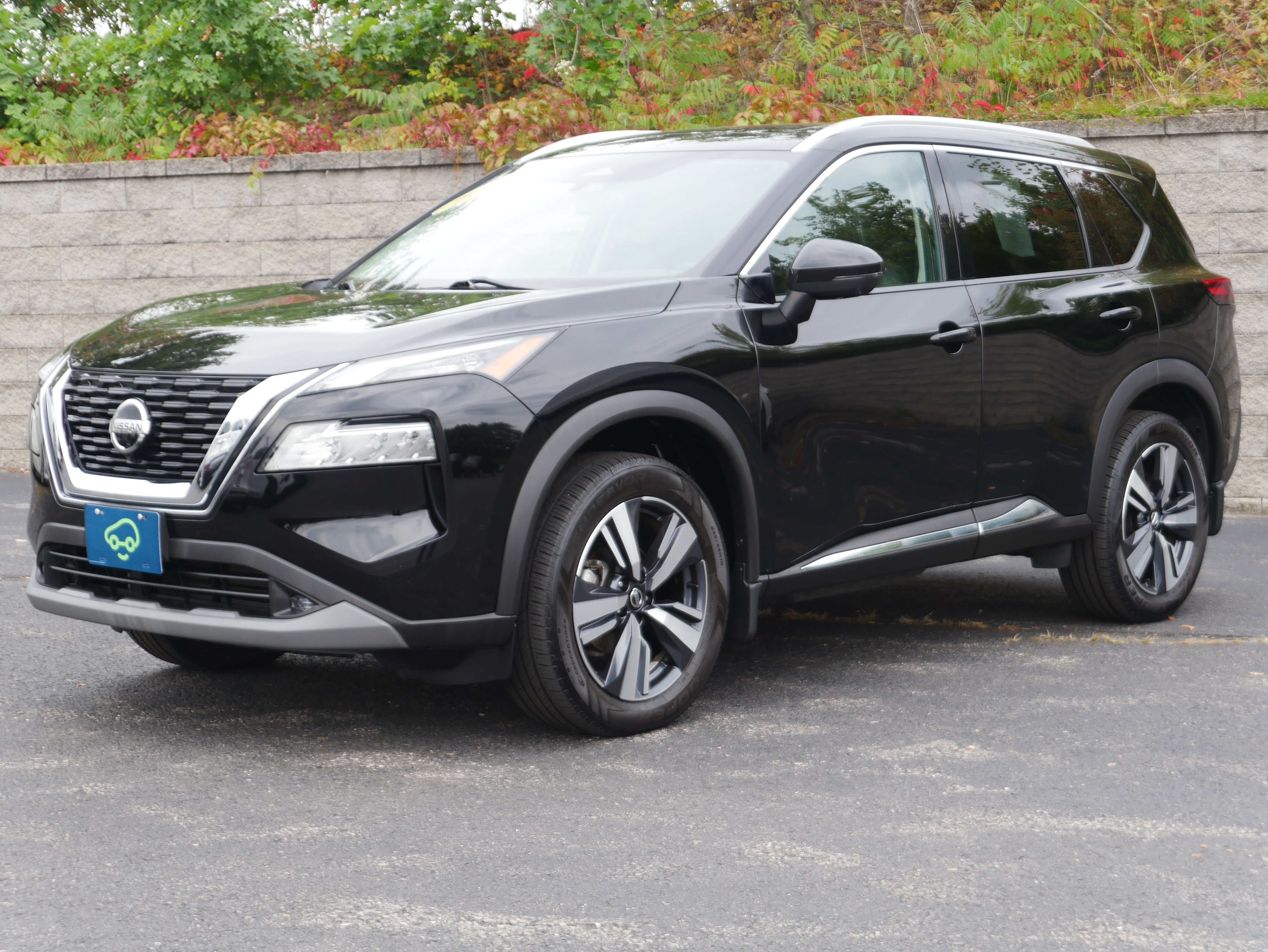 Used 2021 Nissan Rogue SL AWD/4WD image 1