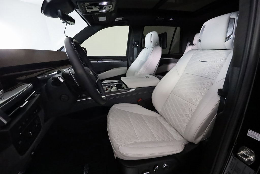 Used 2025 Cadillac Escalade V image 21