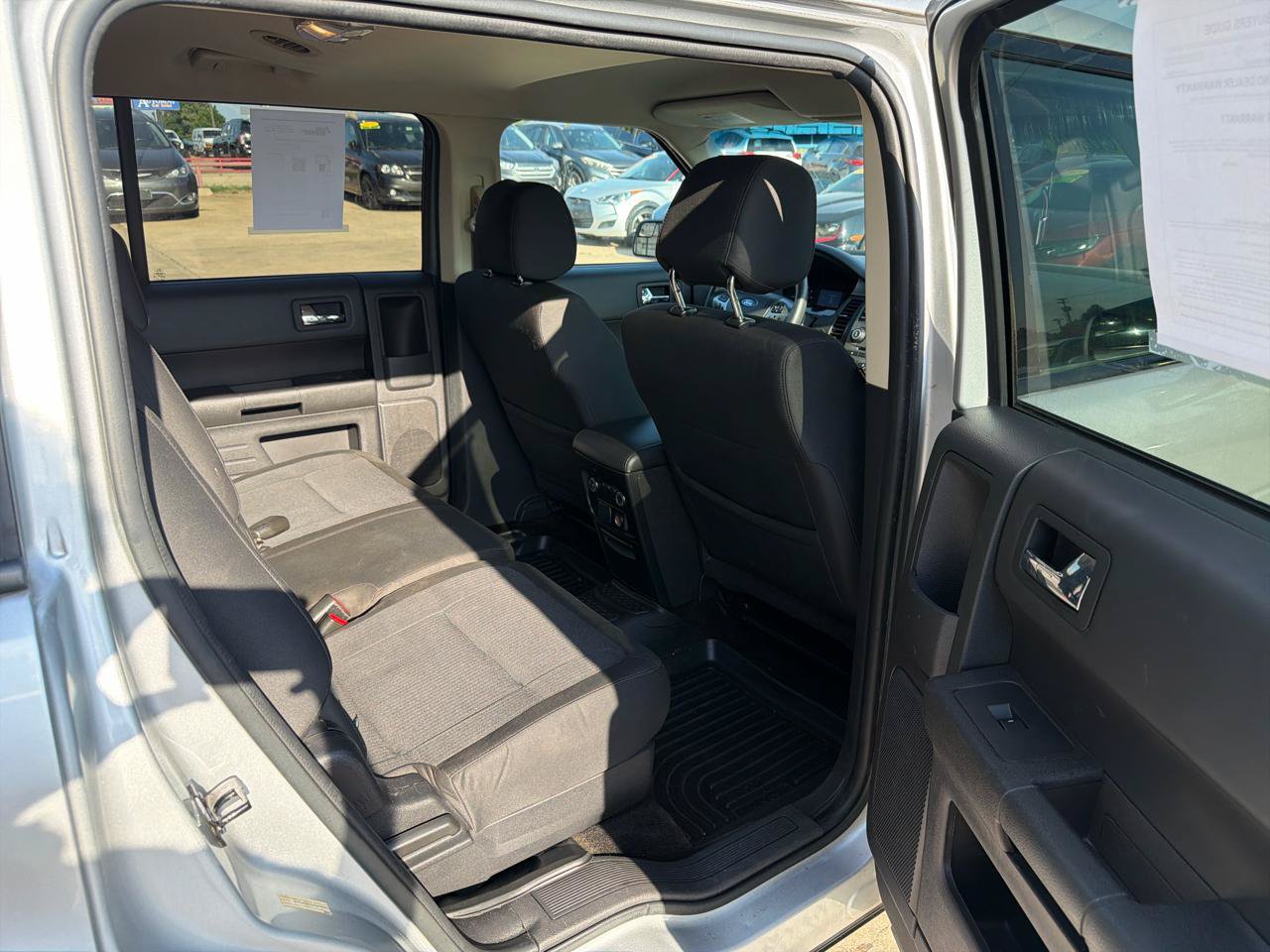 Used 2017 Ford Flex SE FWD image 19