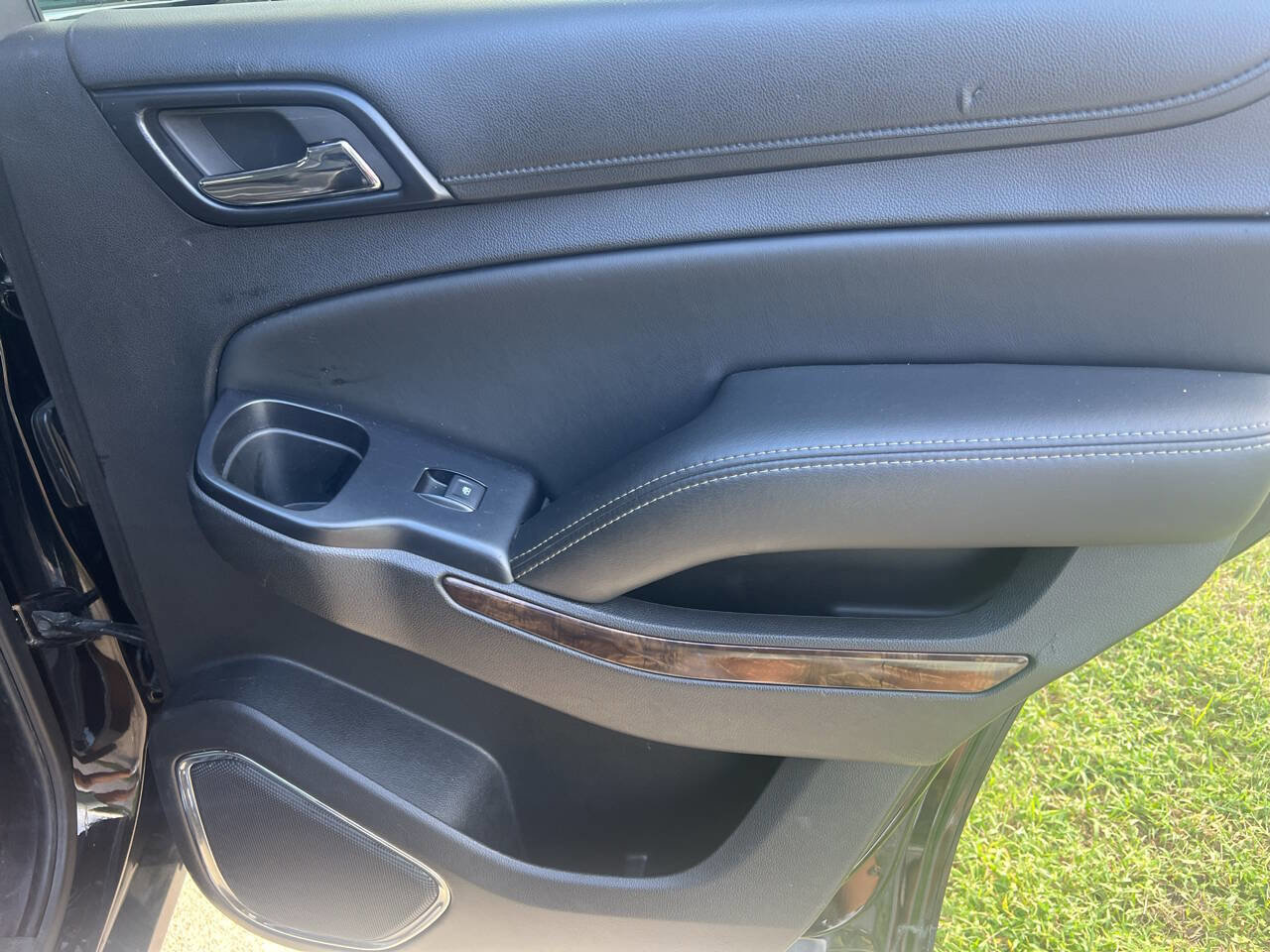 Used 2015 Chevrolet Tahoe LT image 24