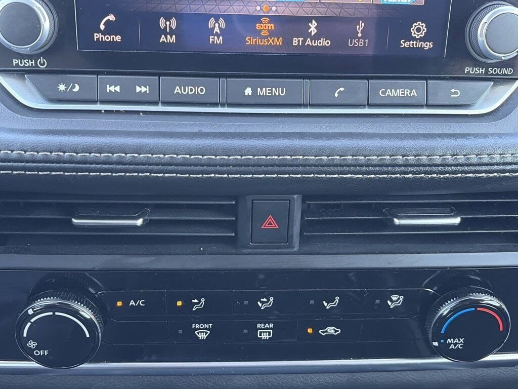 Used 2023 Nissan Rogue S image 13