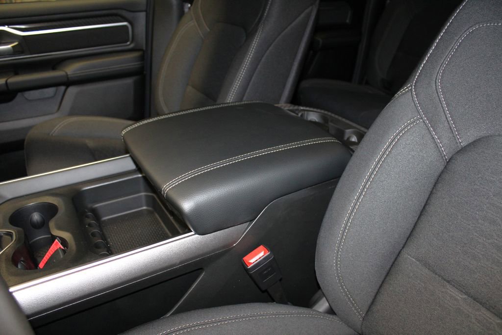 New 2026 RAM 1500 4x4 Crew Cab image 21