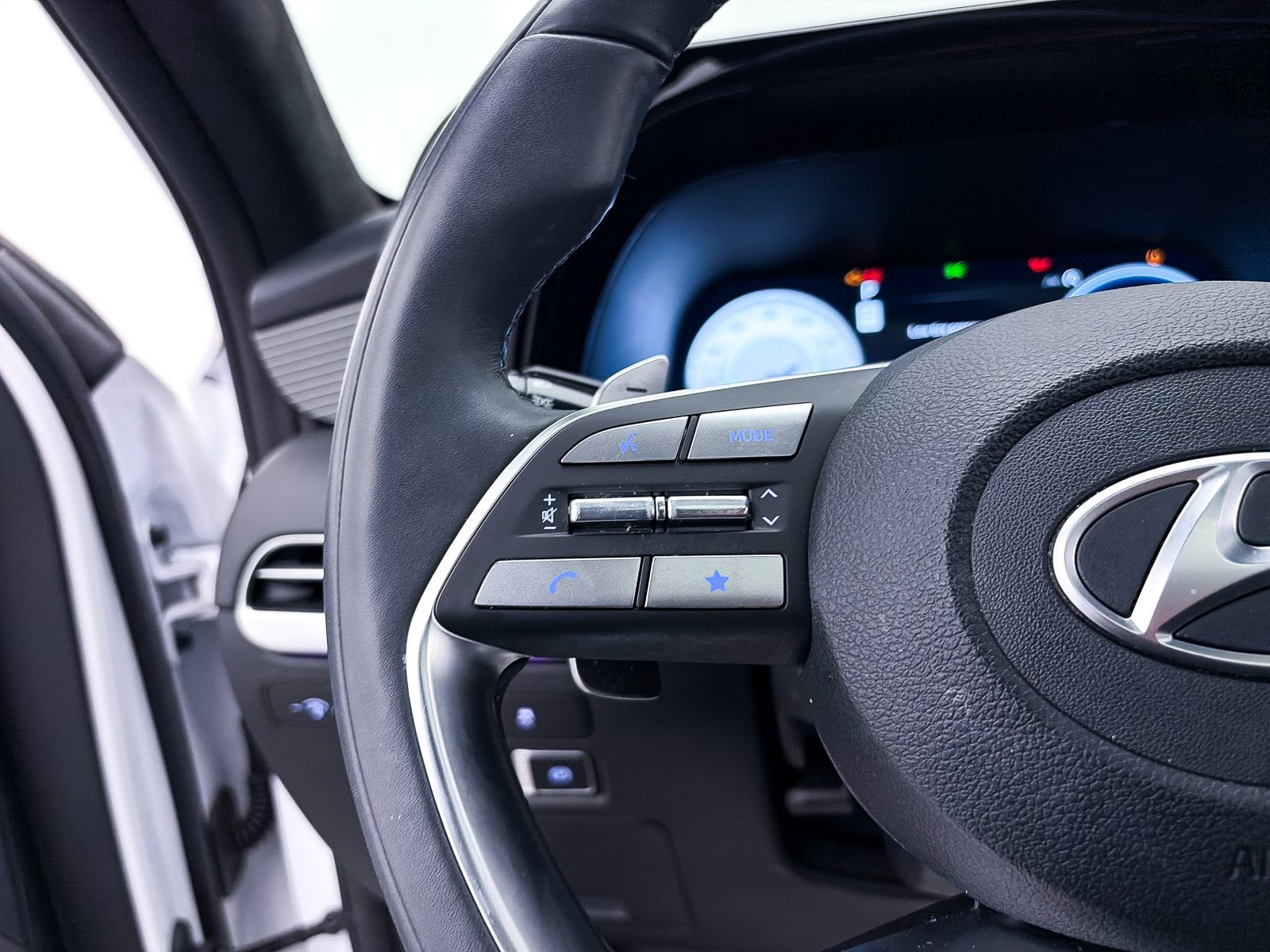 Used 2025 Hyundai Palisade Calligraphy image 34