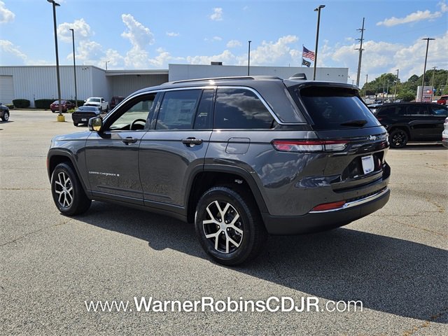 New 2025 Jeep Grand Cherokee Limited image 9