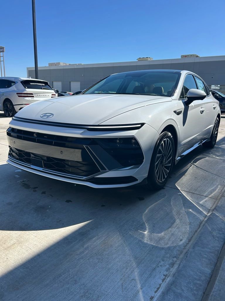New 2026 Hyundai Sonata Limited FWD image 1
