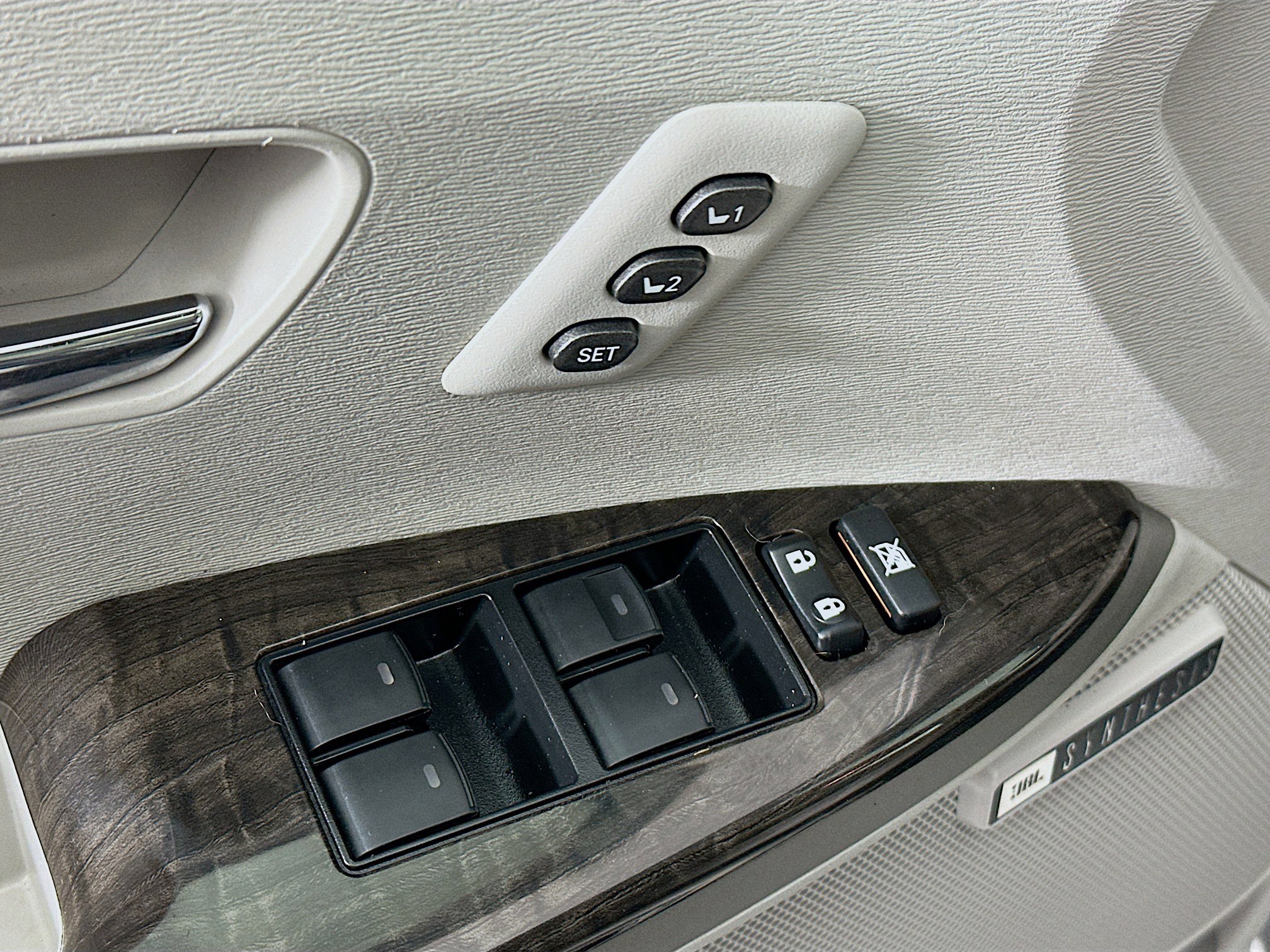 Used 2013 Toyota Venza Limited image 15