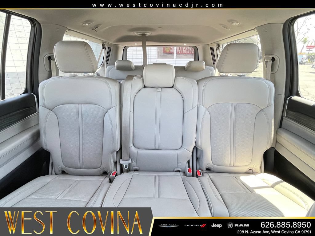 Used 2024 Jeep Wagoneer L Series III w/ Flexible Seating Group AWD/4WD image 24