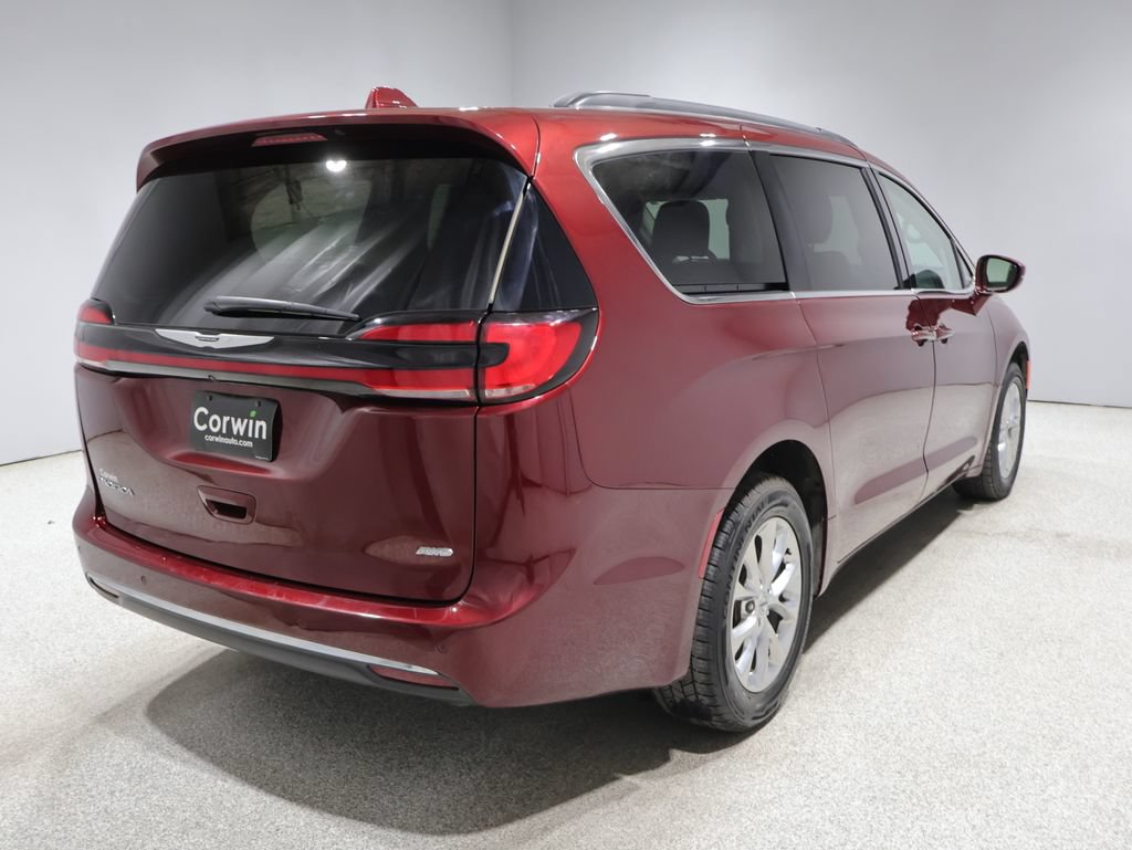 Used 2022 Chrysler Pacifica Touring-L AWD/4WD video 2