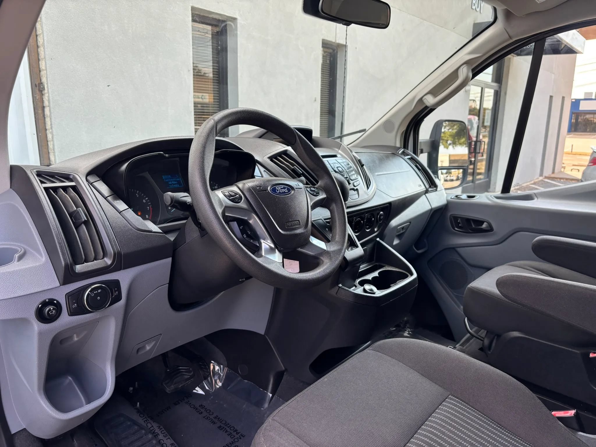 Used 2018 Ford Transit 150 XL RWD image 9