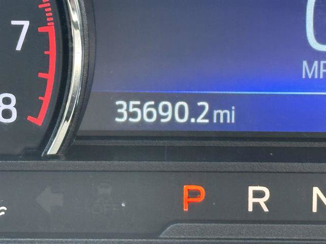 Used 2023 Ford Explorer XLT AWD/4WD image 16