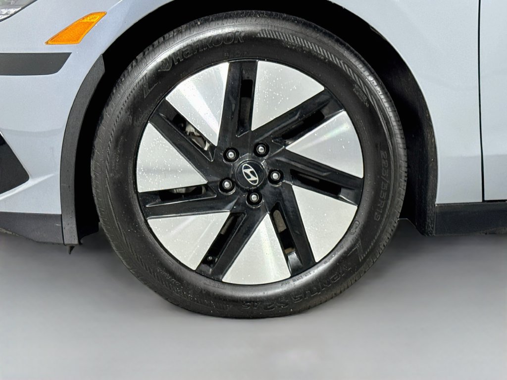 Used 2024 Hyundai Ioniq 6 SE AWD/4WD image 11