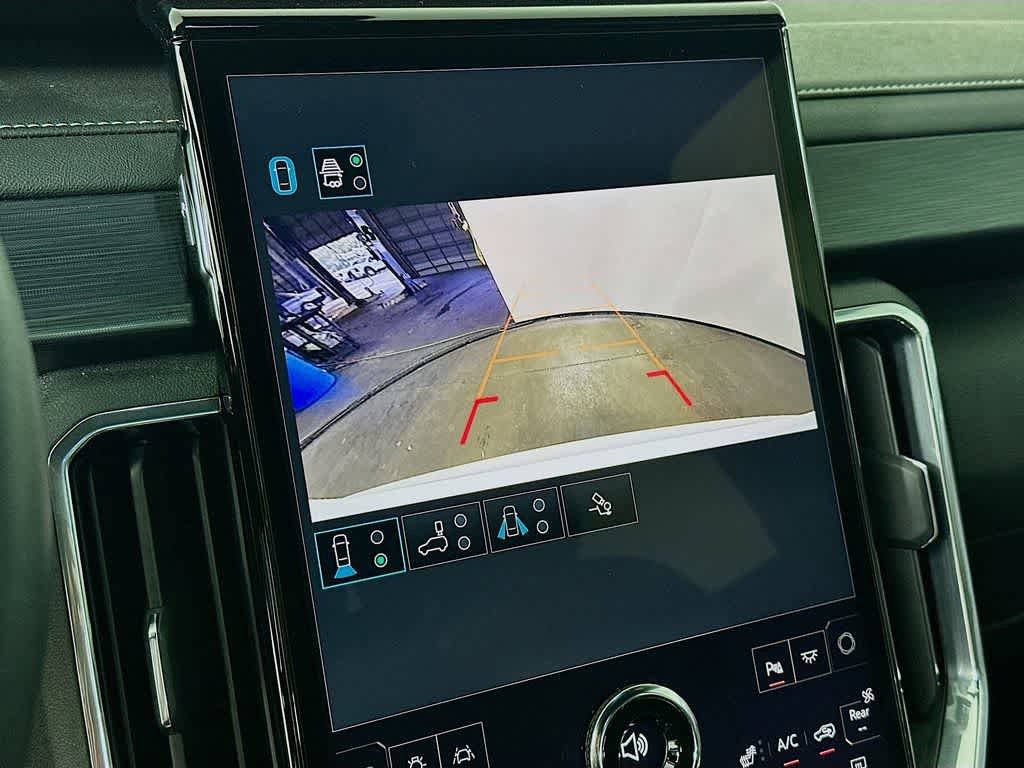 Used 2025 GMC Acadia Elevation FWD image 28