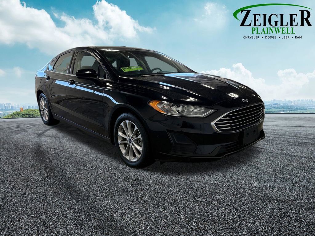 Used 2020 Ford Fusion SE image 12