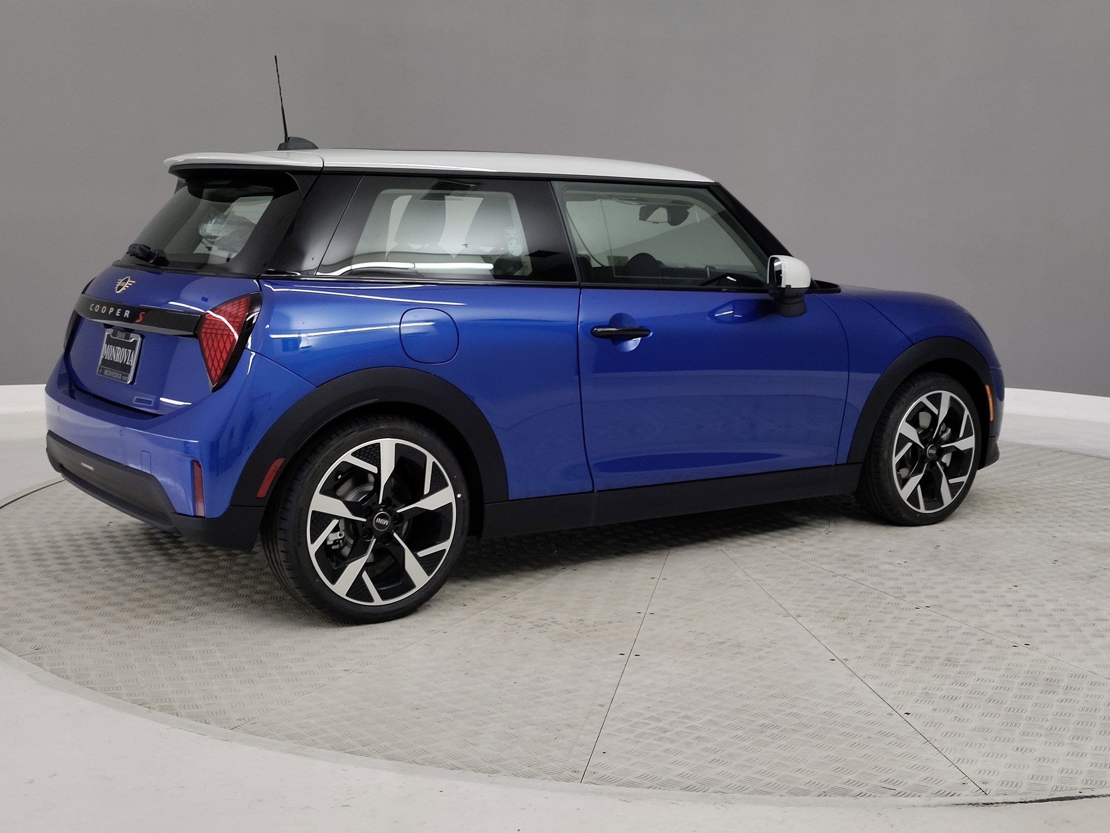 New 2026 MINI Cooper S image 6