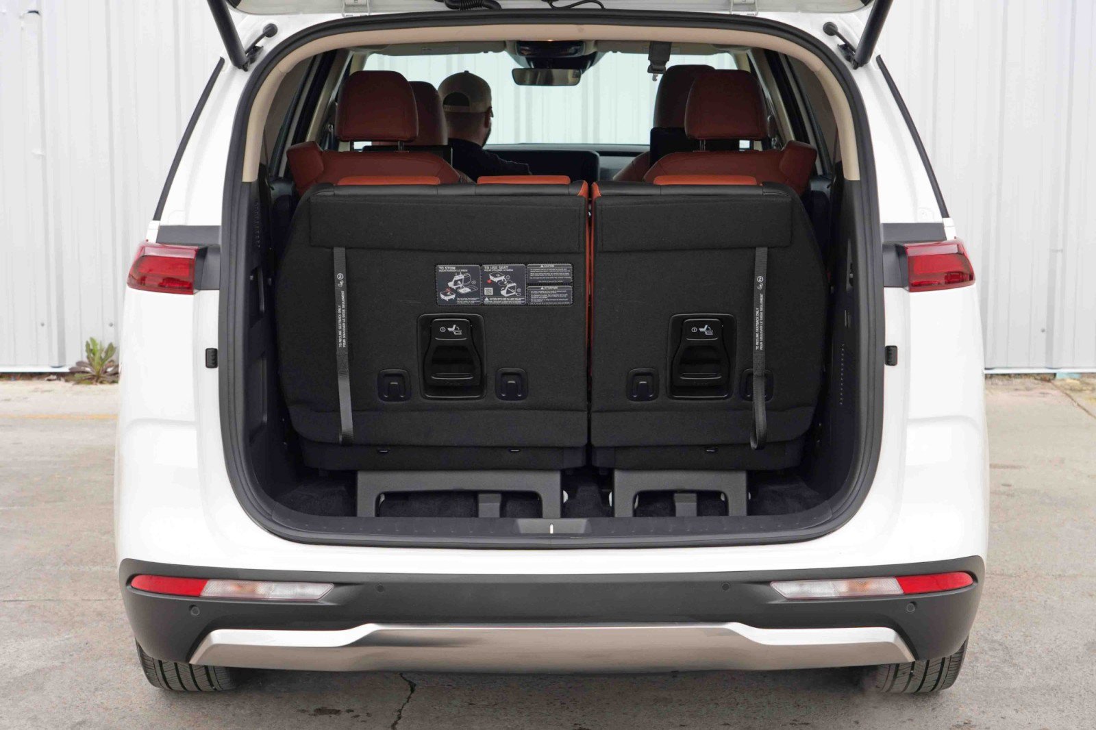 Used 2024 Kia Carnival SX FWD image 10