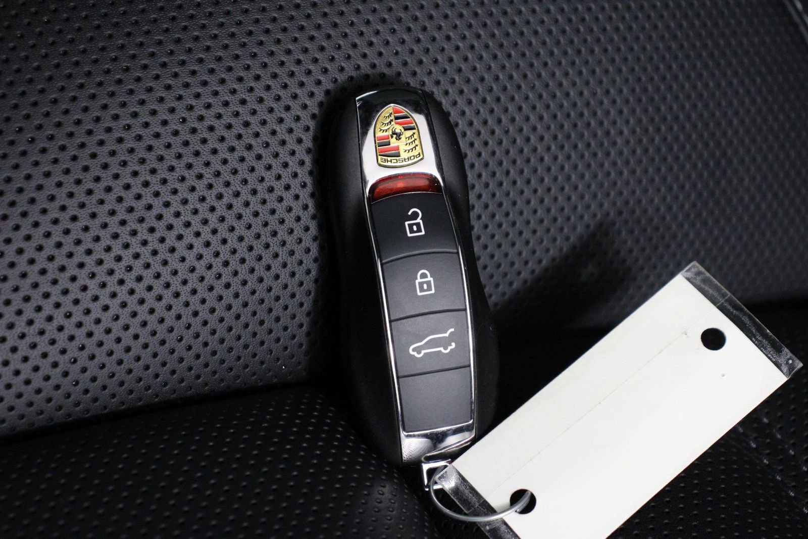 Certified 2025 Porsche Macan S image 34