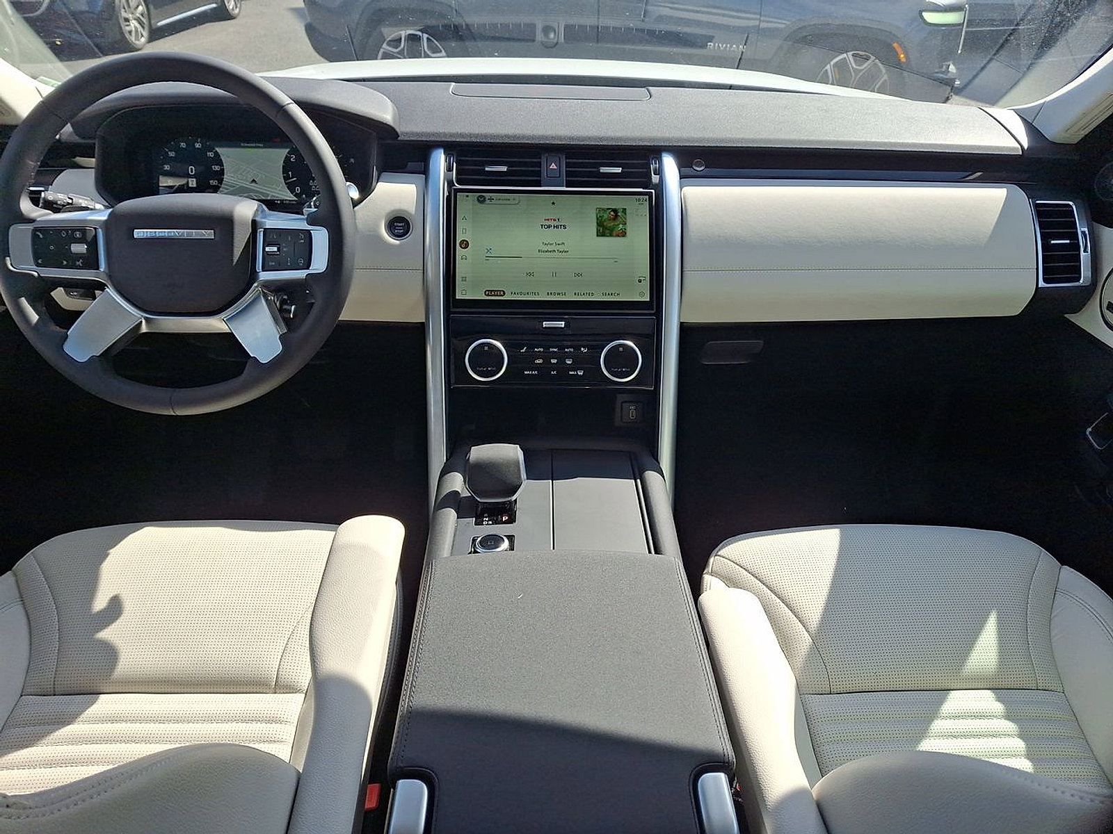 Certified 2026 Land Rover Discovery S AWD/4WD image 10