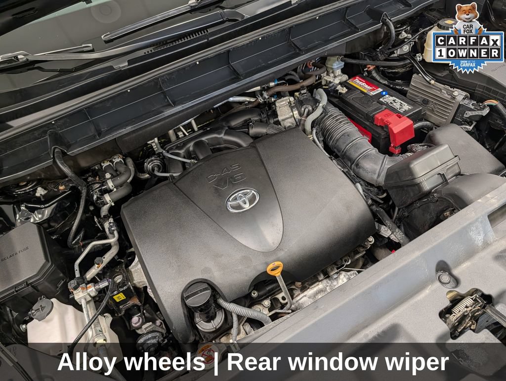 Used 2021 Toyota Highlander XLE AWD/4WD image 37