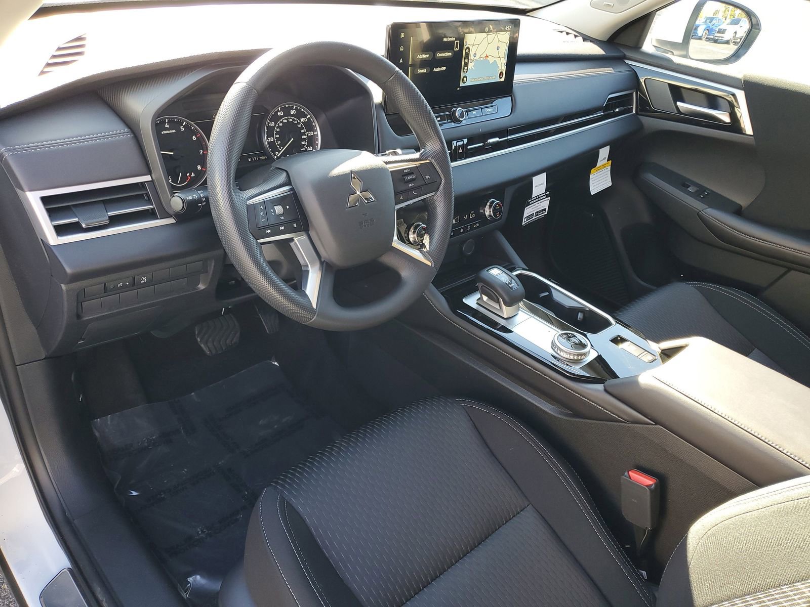 New 2026 Mitsubishi Outlander ES image 6