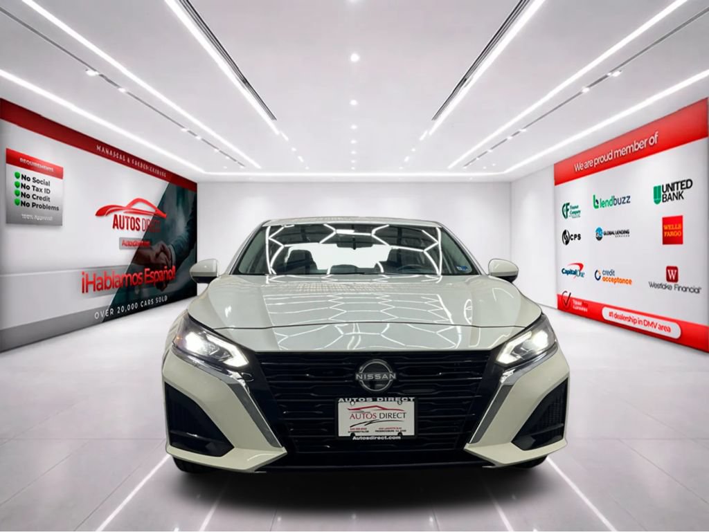 Used 2023 Nissan Altima 2.5 SL AWD/4WD image 2