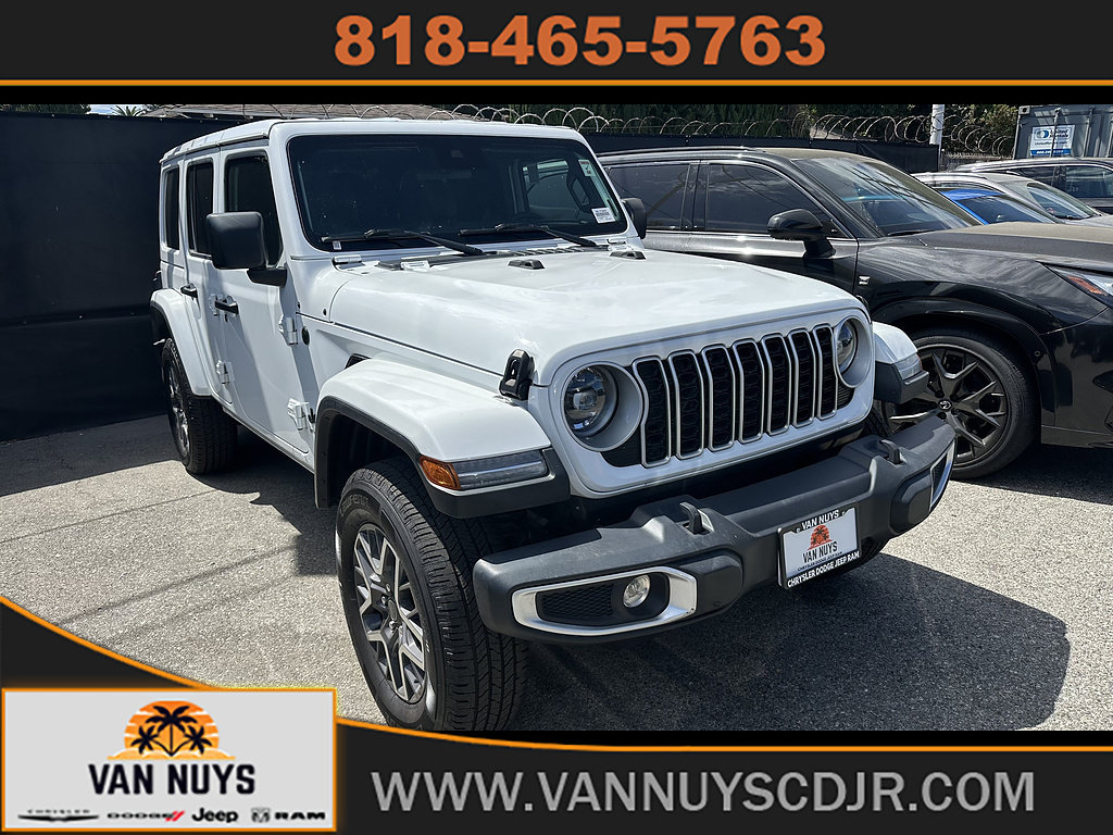 Used 2025 Jeep Wrangler Unlimited Sahara AWD/4WD image 1