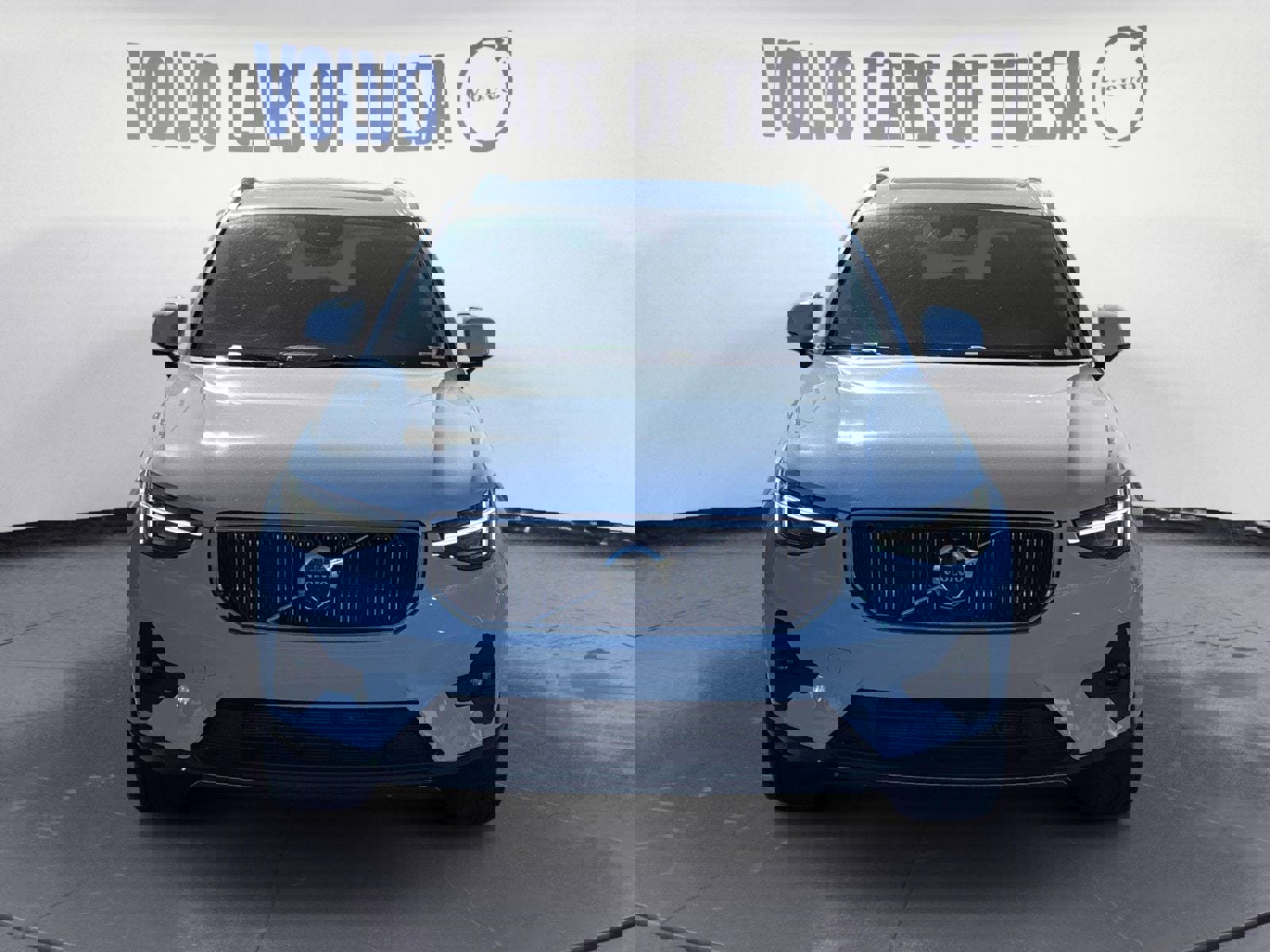 New 2025 Volvo XC40 B5 Ultra w/ Protection Package image 8