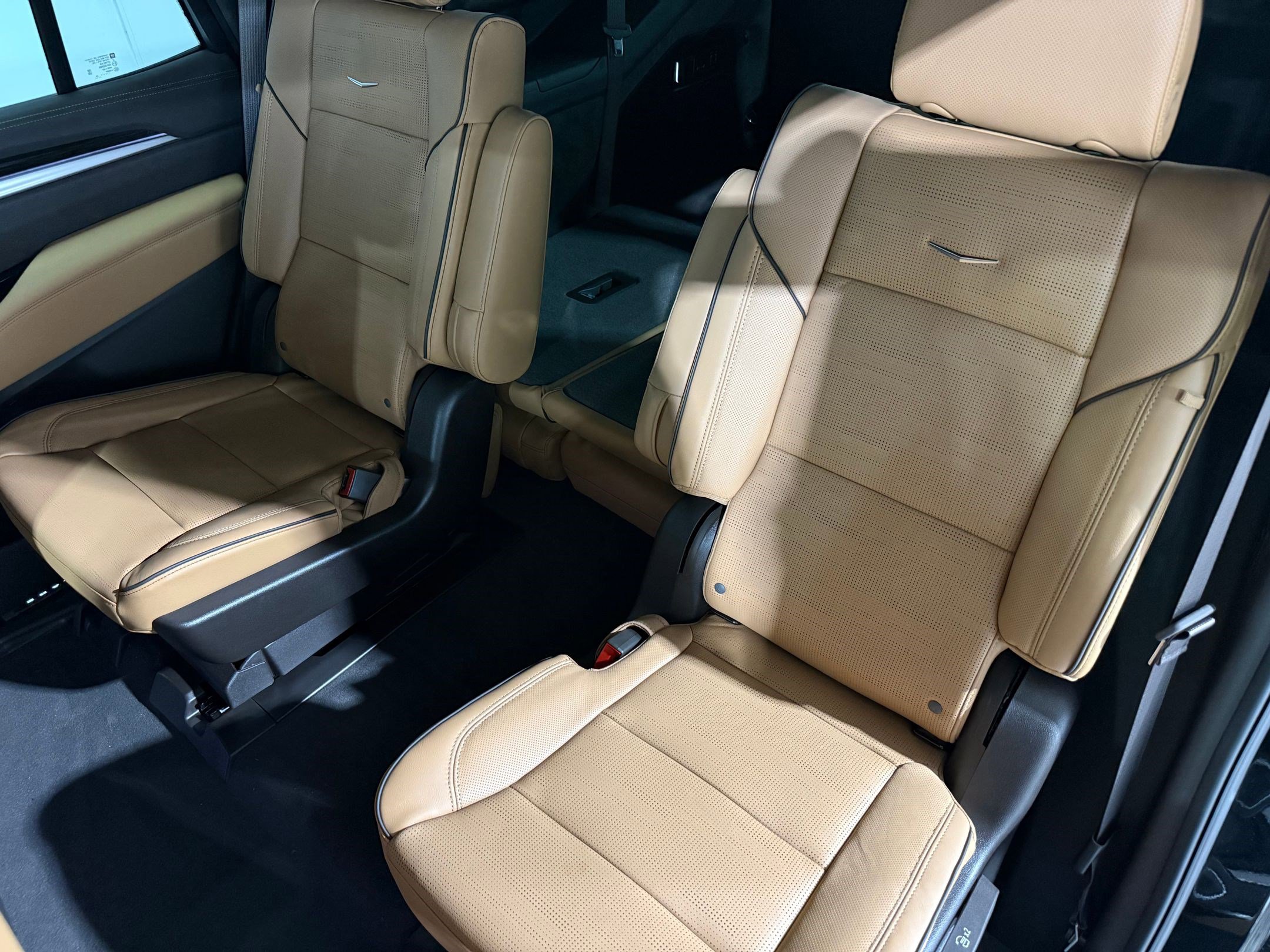 Certified 2026 Cadillac Escalade Luxury image 45